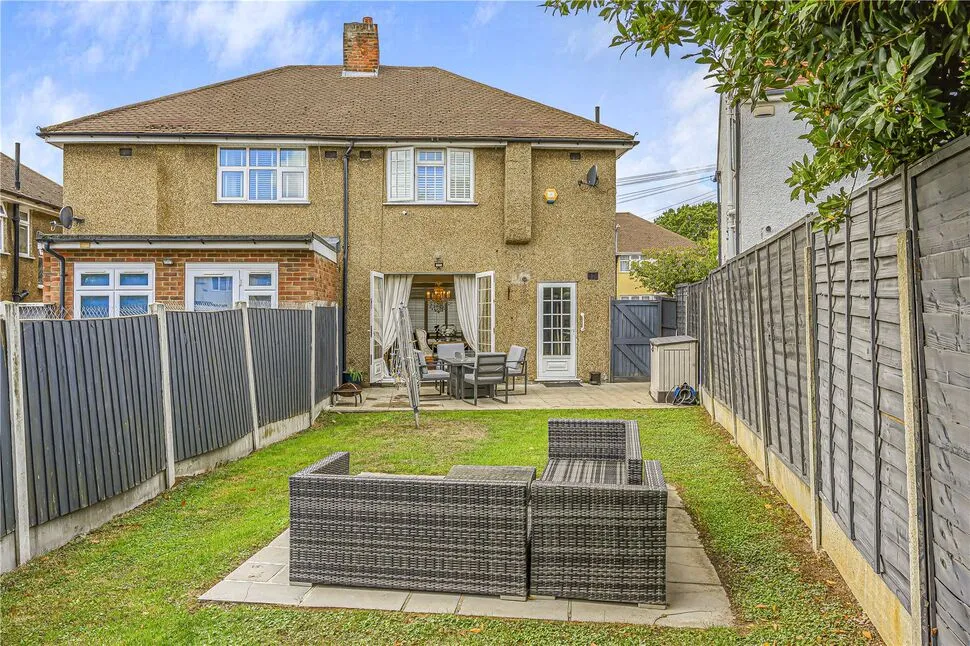 Brunswick Gardens, Fairlop, IG6, photo 9
