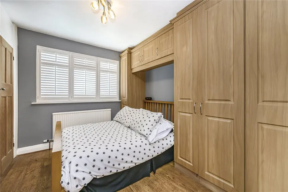 Brunswick Gardens, Fairlop, IG6, photo 6