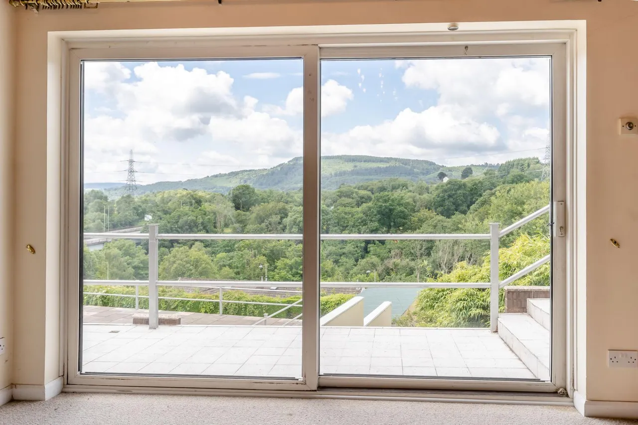 Pentwyn Deintyr, Treharris, CF46, photo 5