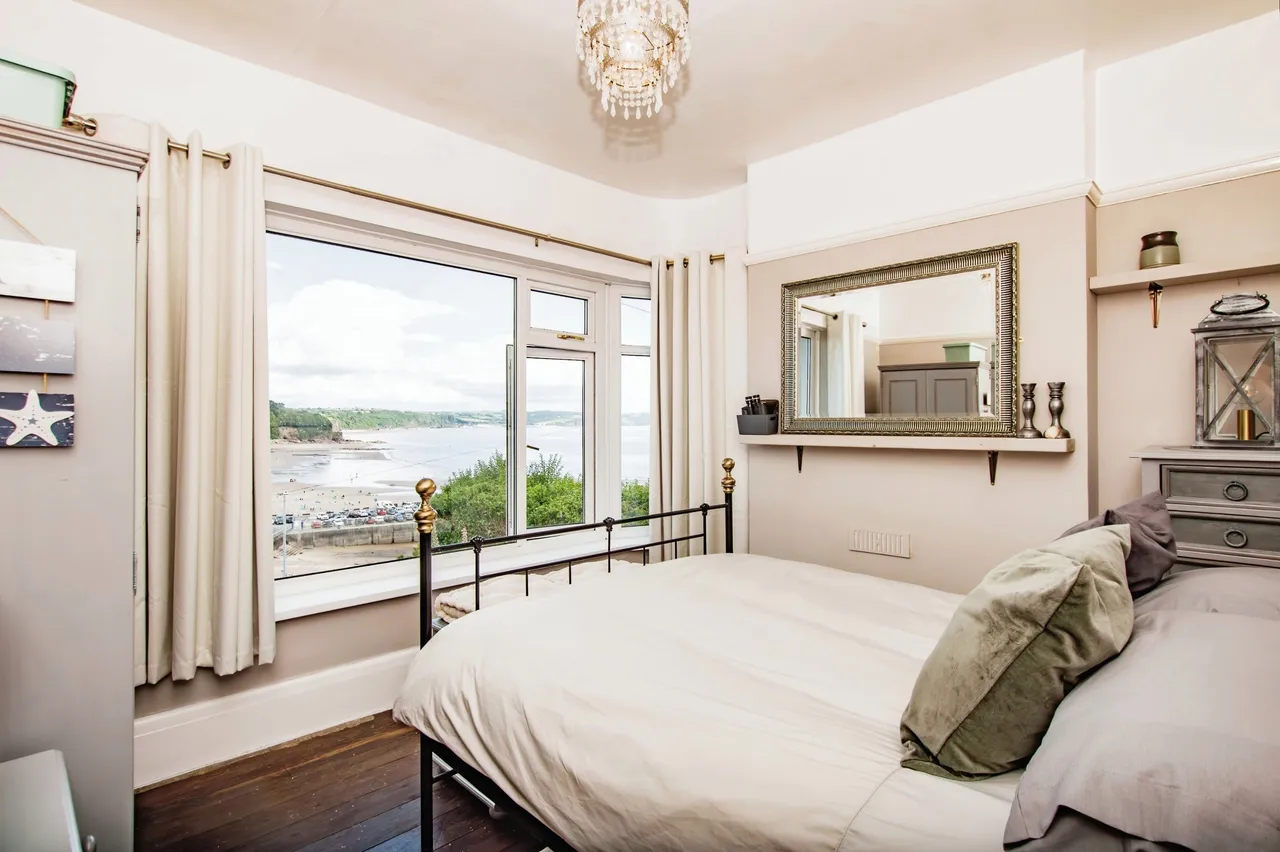 St Brides Hill, Saundersfoot, SA69, photo 8