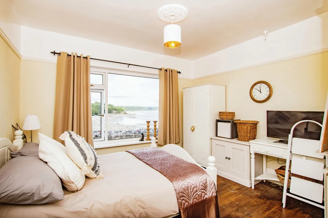 St Brides Hill, Saundersfoot, SA69, photo 10