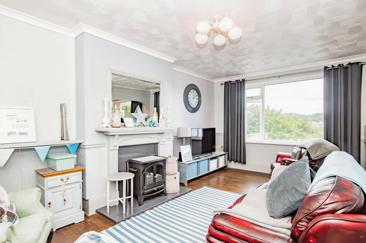 St Brides Hill, Saundersfoot, SA69, photo 5