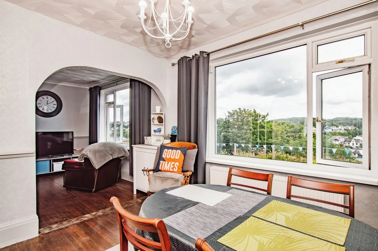 St Brides Hill, Saundersfoot, SA69, photo 9