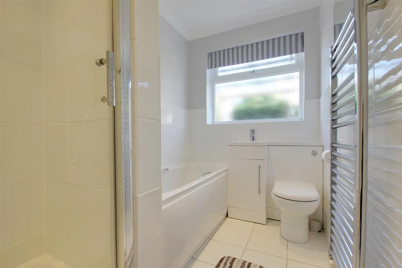 Eastergate Close, Goring-By-Sea, Worthing, photo 14