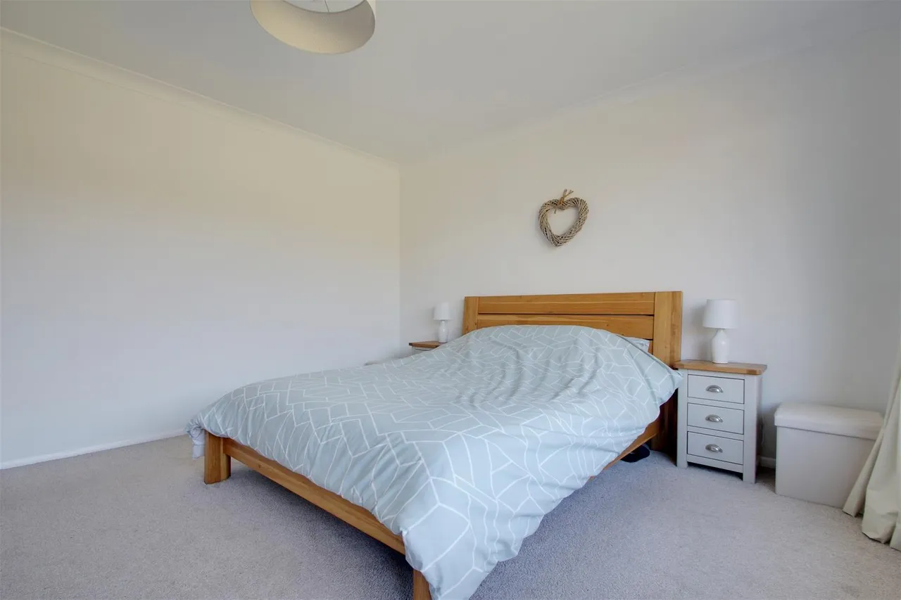 Eastergate Close, Goring-By-Sea, Worthing, photo 12