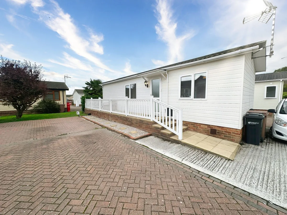 1 bed property for sale, Wickford, SS11