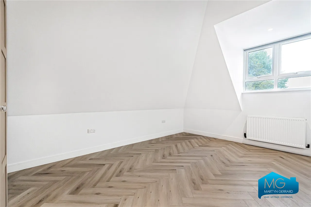 Gruneisen Road, London, N3, photo 12