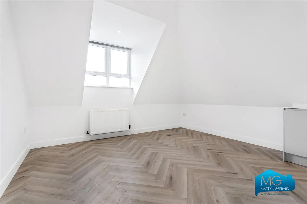 Gruneisen Road, London, N3, photo 11