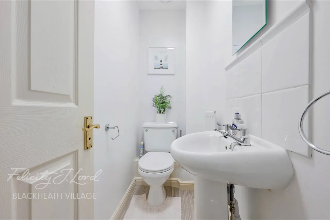 Napier Court, London, SE12, photo 7