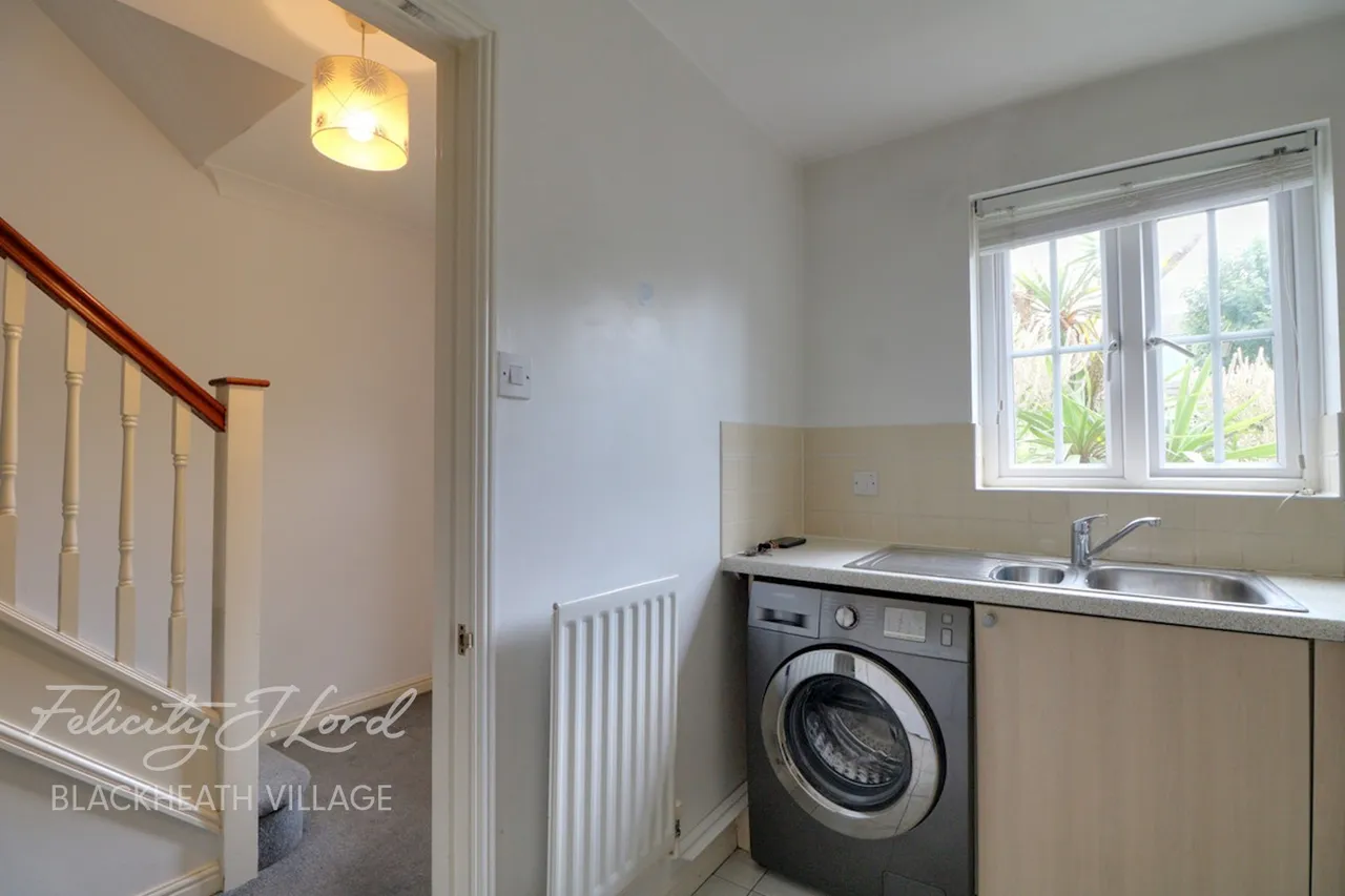 Napier Court, London, SE12, photo 9