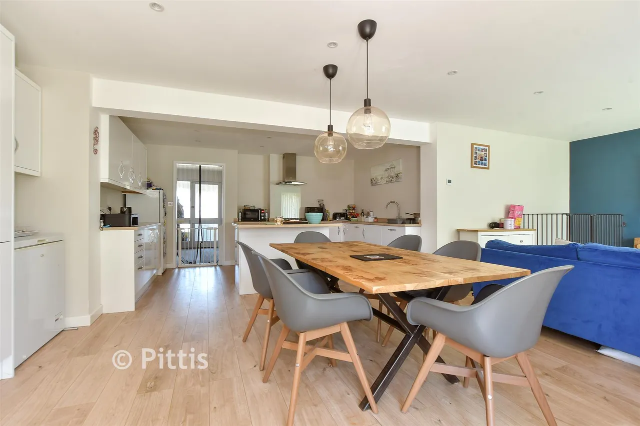 Lincoln Way, Bembridge, PO35, photo 4