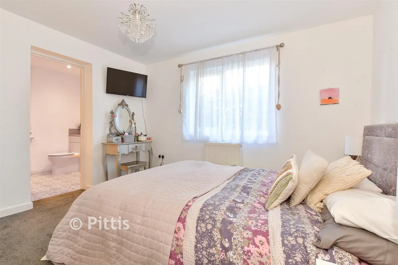 Lincoln Way, Bembridge, PO35, photo 9