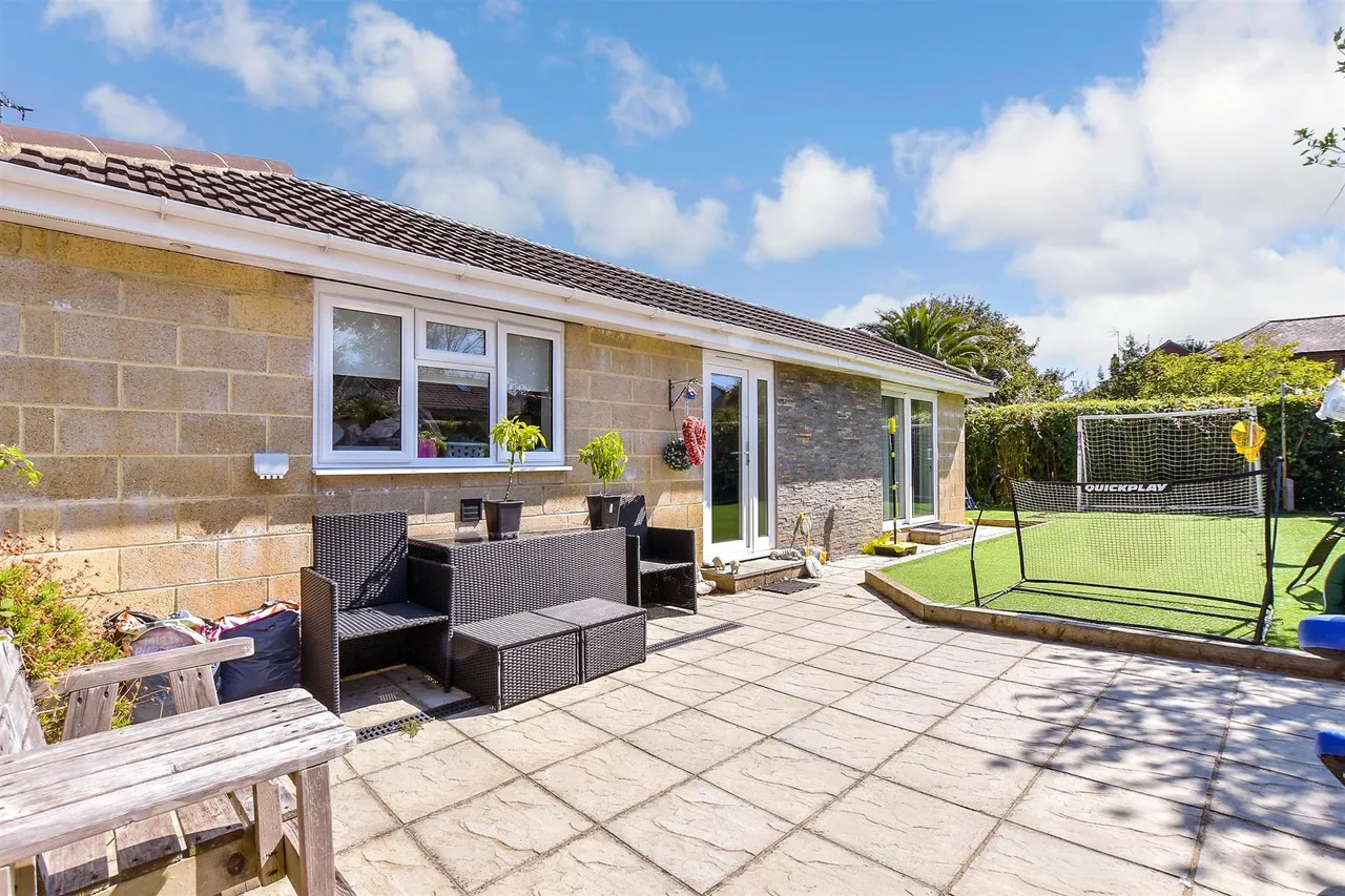 Lincoln Way, Bembridge, PO35, photo 11