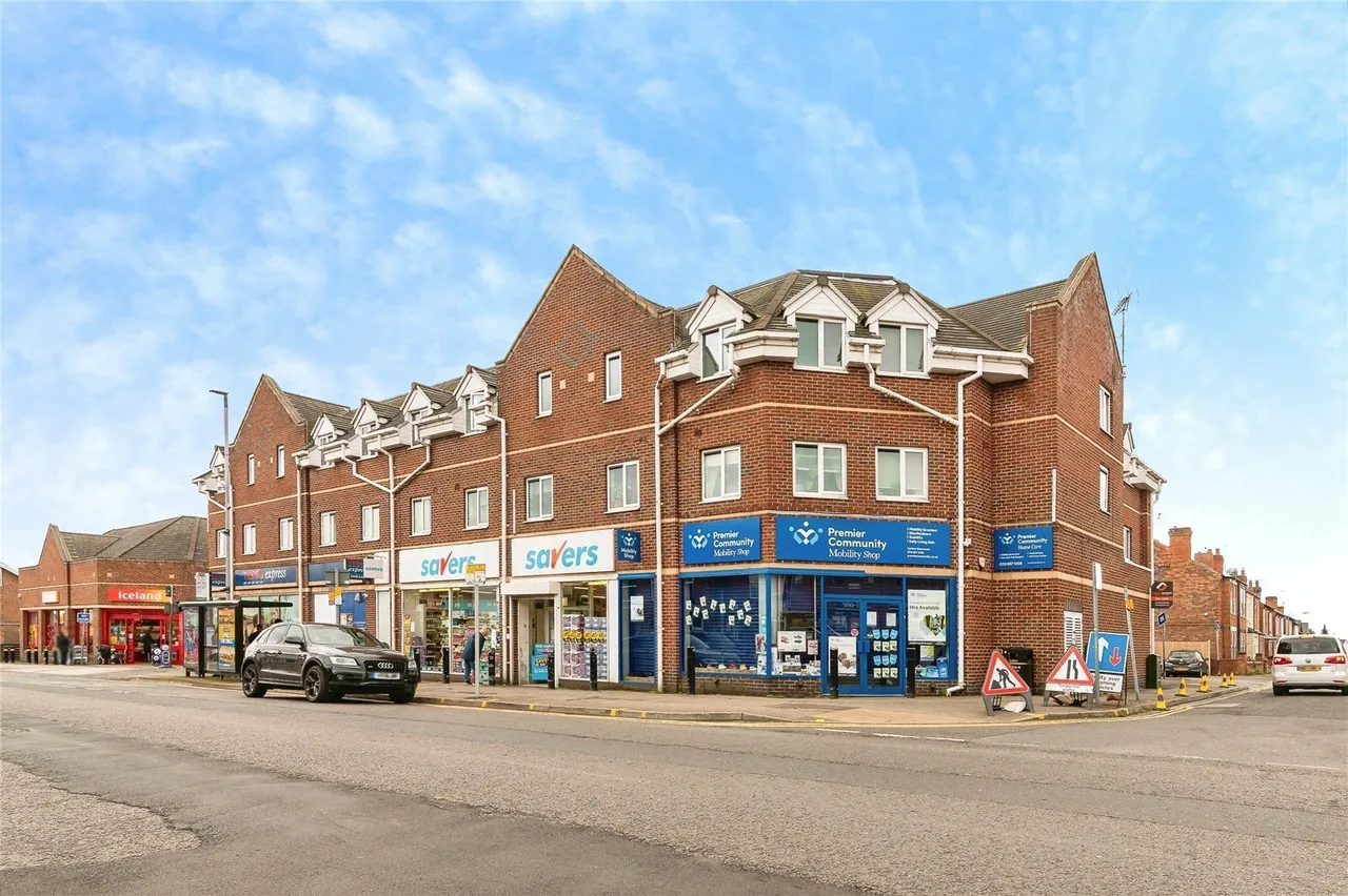 2 bed flat for sale, Carlton Hill, Nottingham, NG4