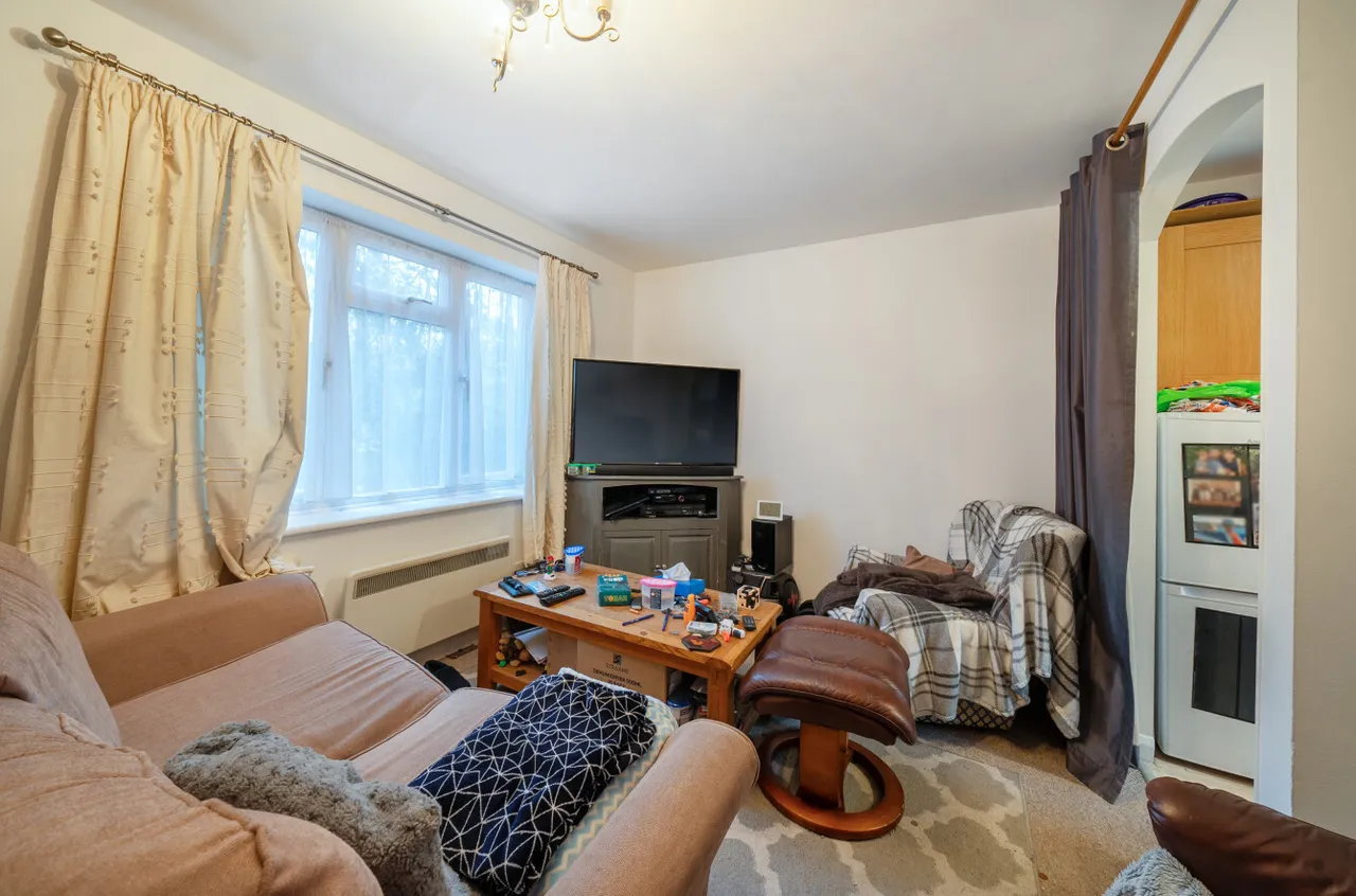 Habershon Drive, Frimley, Camberley, Surrey, GU16 9TW, photo 6