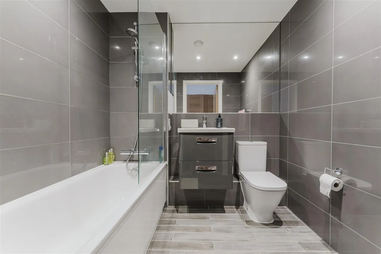Ipswich Court, Hanwell, photo 13