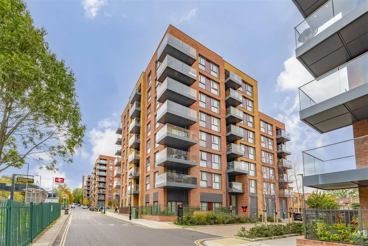 2 bed flat for sale, Ipswich Court, Hanwell