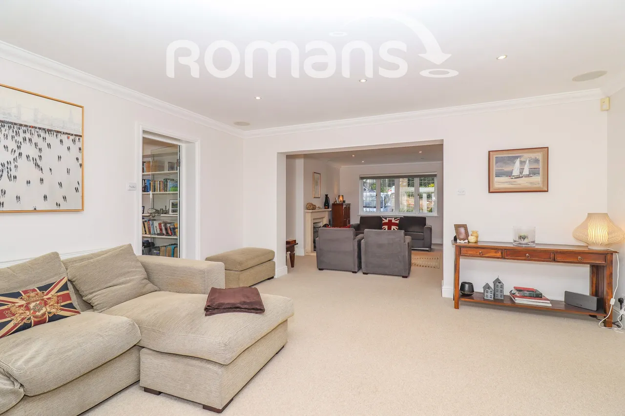 South Park Crescent, Gerrards Cross Fees Apply, SL9, photo 4