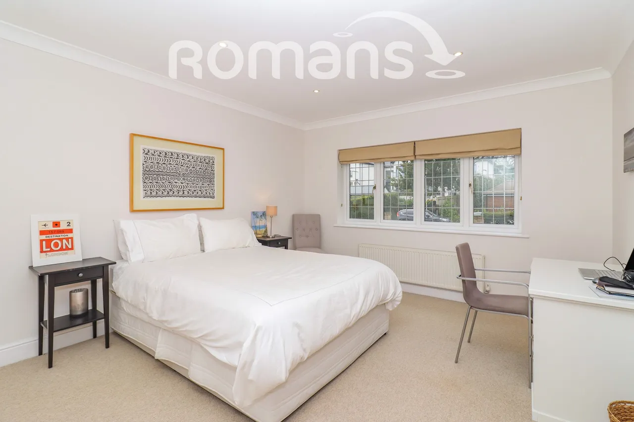 South Park Crescent, Gerrards Cross Fees Apply, SL9, photo 7