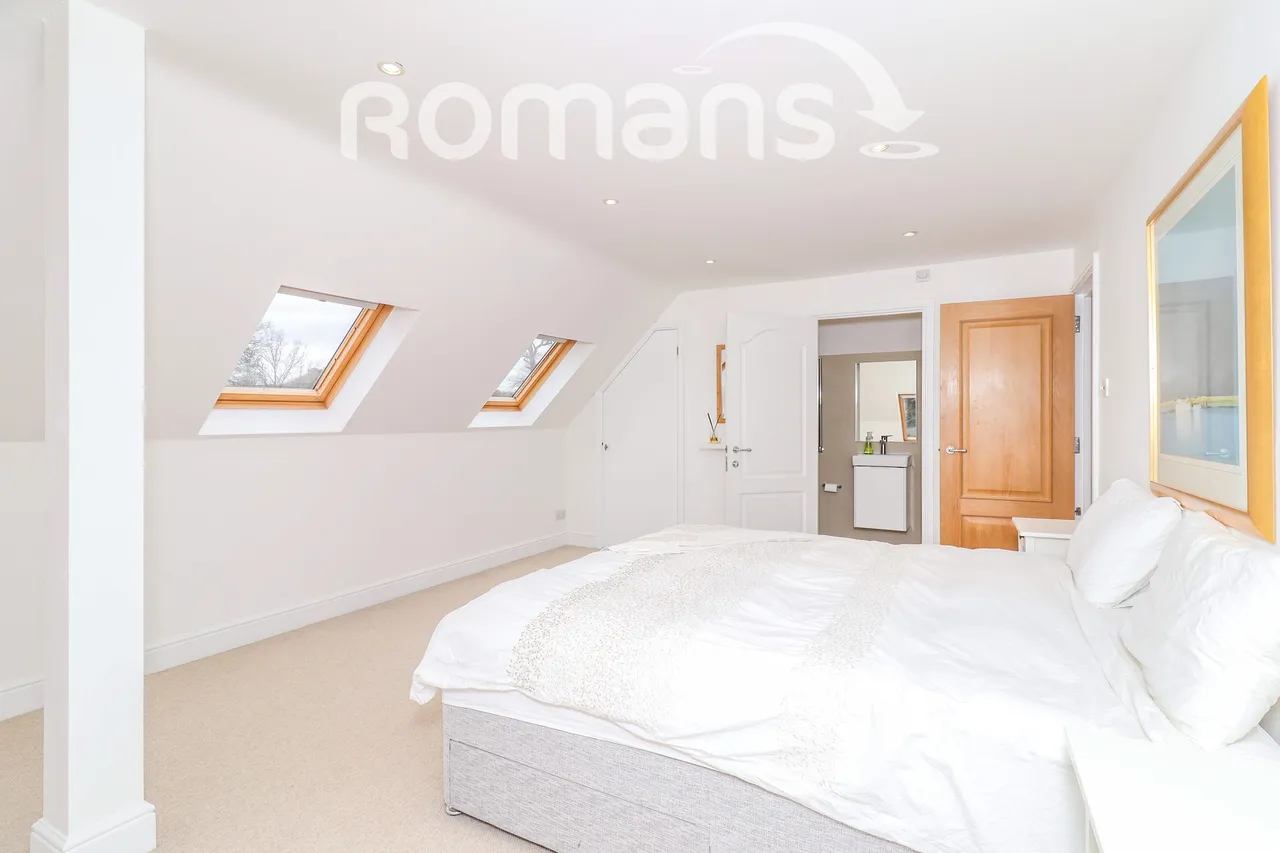 South Park Crescent, Gerrards Cross Fees Apply, SL9, photo 8