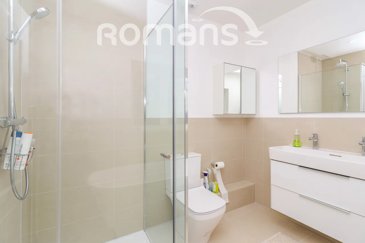 South Park Crescent, Gerrards Cross Fees Apply, SL9, photo 9
