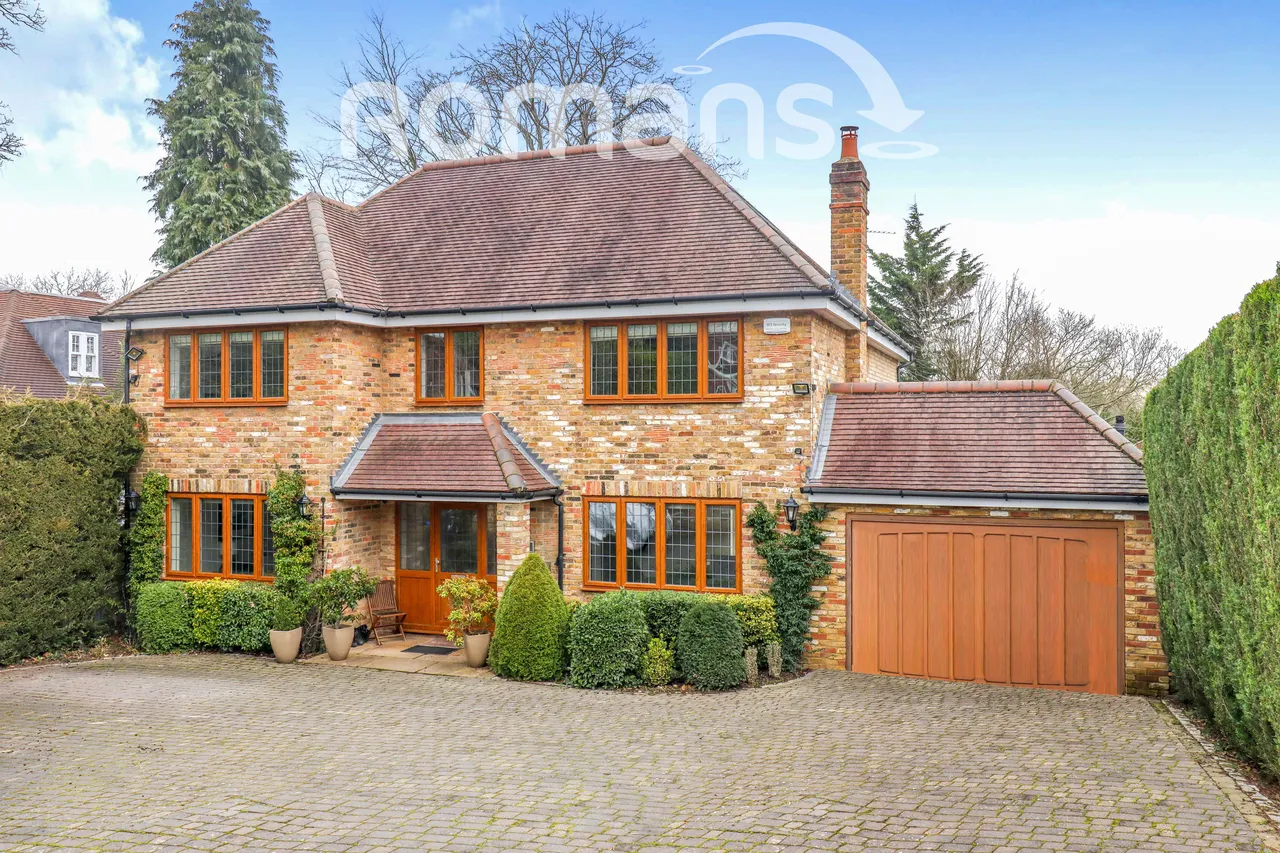 5 bed house to rent, South Park Crescent, Gerrards Cross Fees Apply, SL9