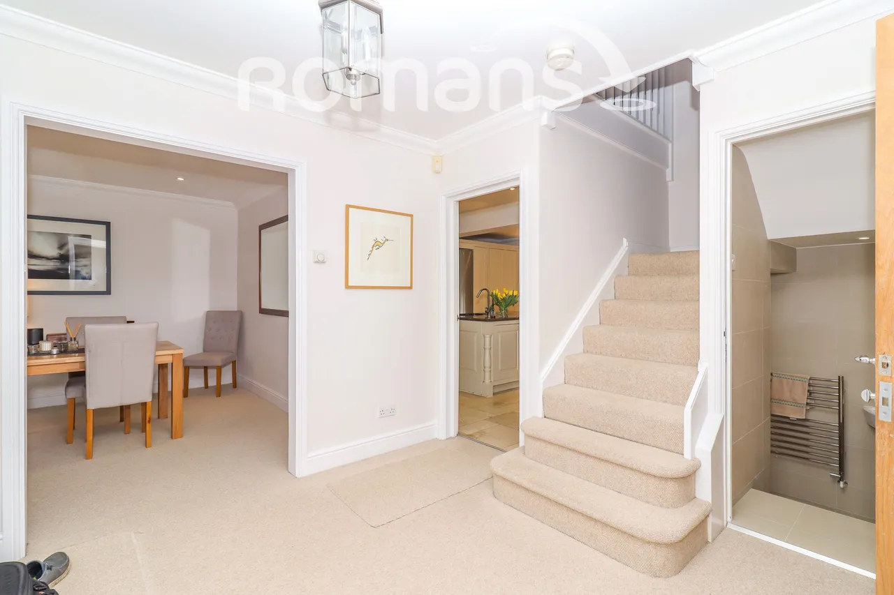 South Park Crescent, Gerrards Cross Fees Apply, SL9, photo 10