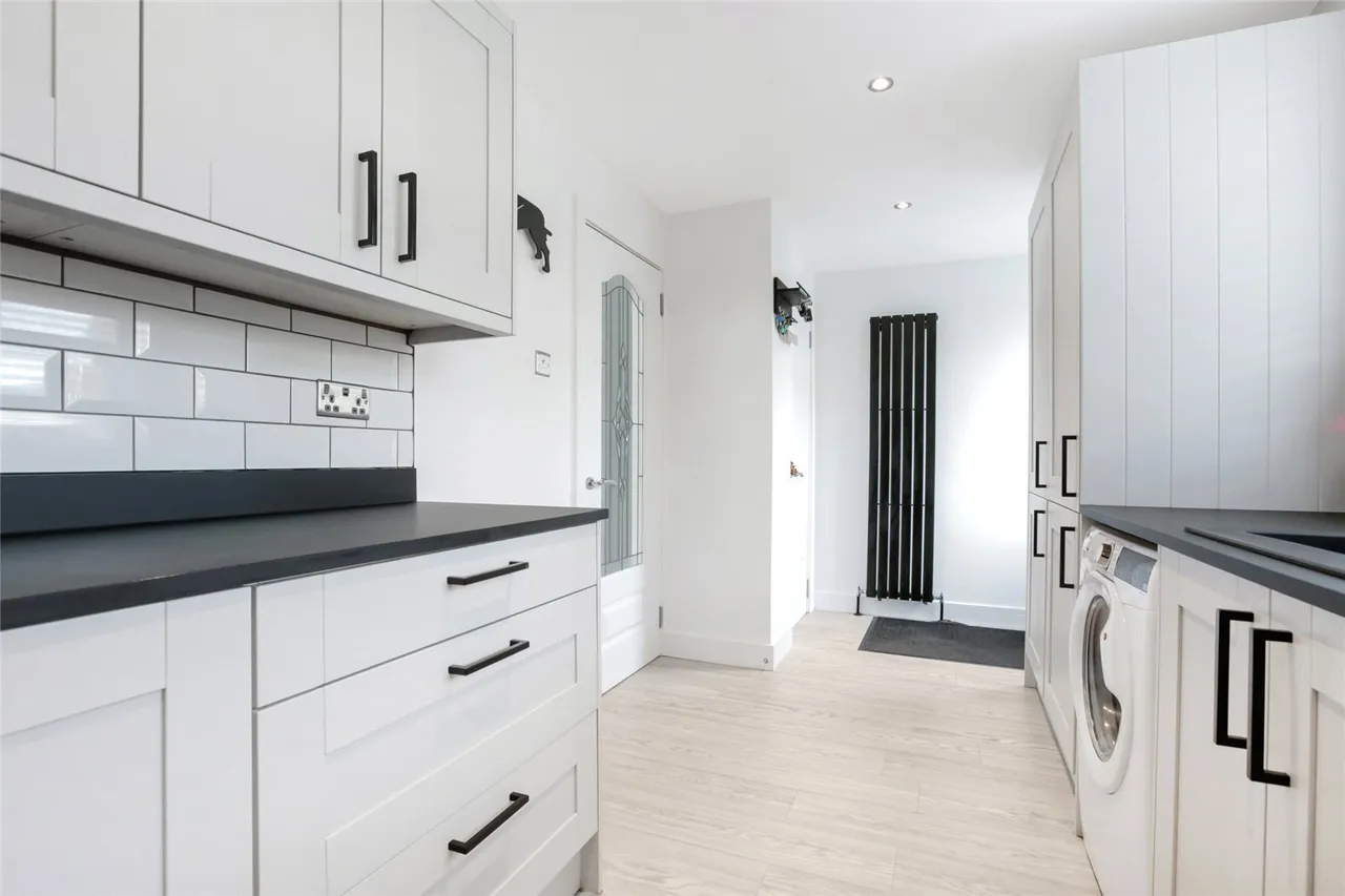 Lanrigg Avenue, Fauldhouse, Bathgate, West Lothian, EH47, photo 9
