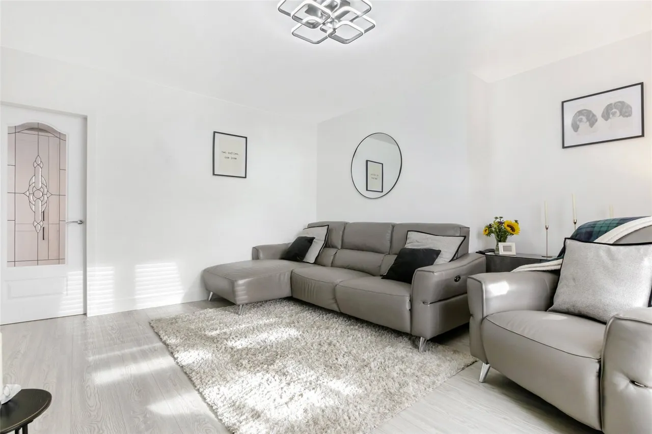 Lanrigg Avenue, Fauldhouse, Bathgate, West Lothian, EH47, photo 5