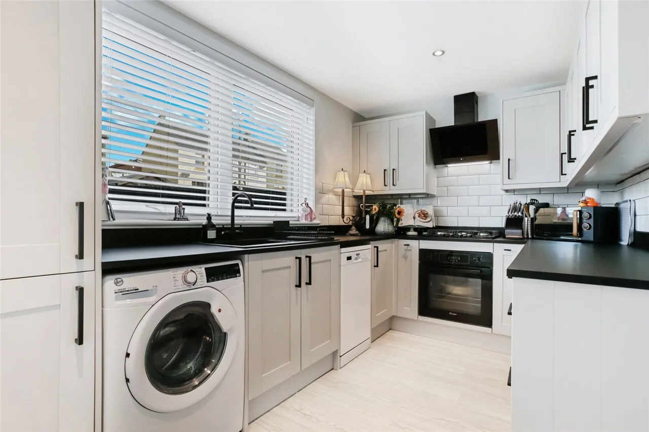 Lanrigg Avenue, Fauldhouse, Bathgate, West Lothian, EH47, photo 7