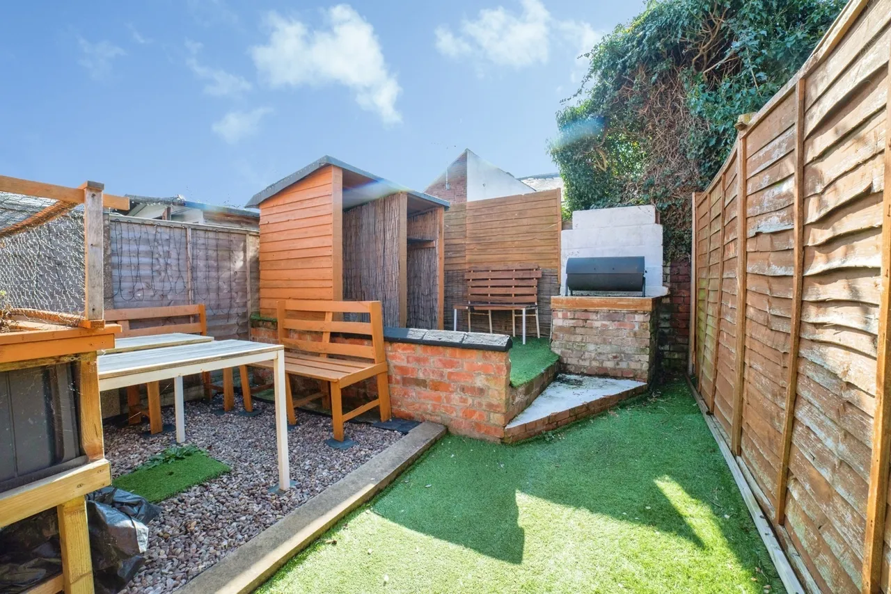 Arundel Drive, Mansfield, Nottinghamshire, NG19, photo 4