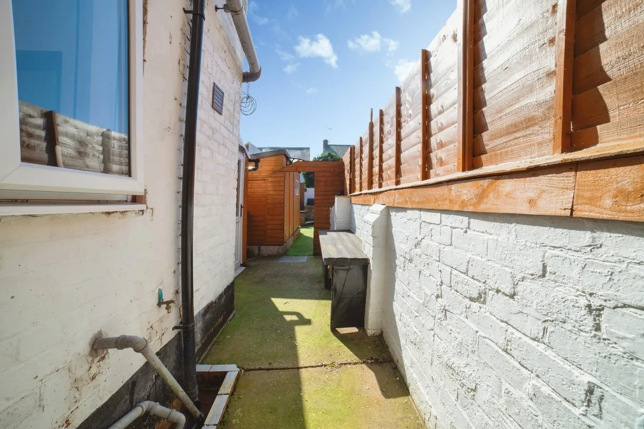 Arundel Drive, Mansfield, Nottinghamshire, NG19, photo 20