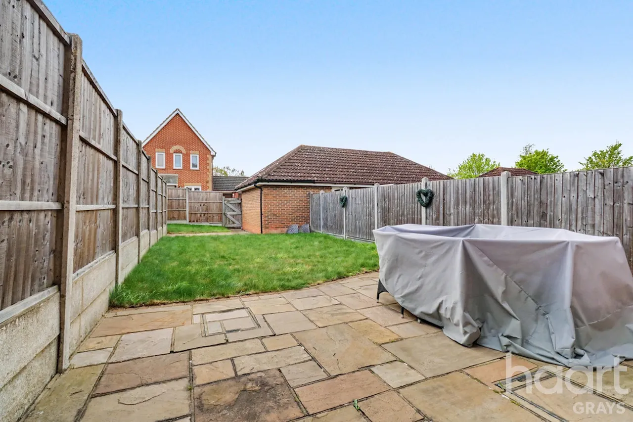 Triumph Close, Grays, RM16, photo 10