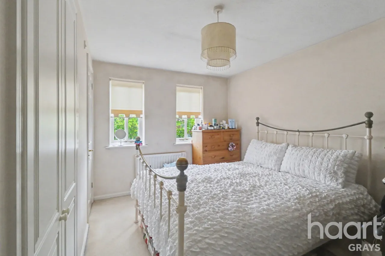 Triumph Close, Grays, RM16, photo 7