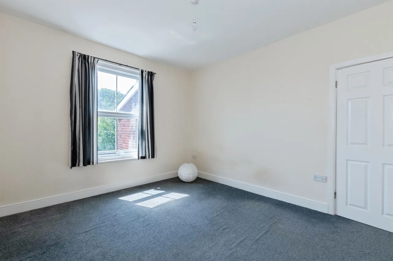 Charminster Avenue, Bournemouth, photo 4