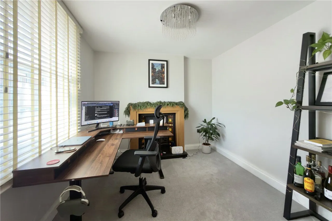 Aylesbury End, Beaconsfield, HP9, photo 6