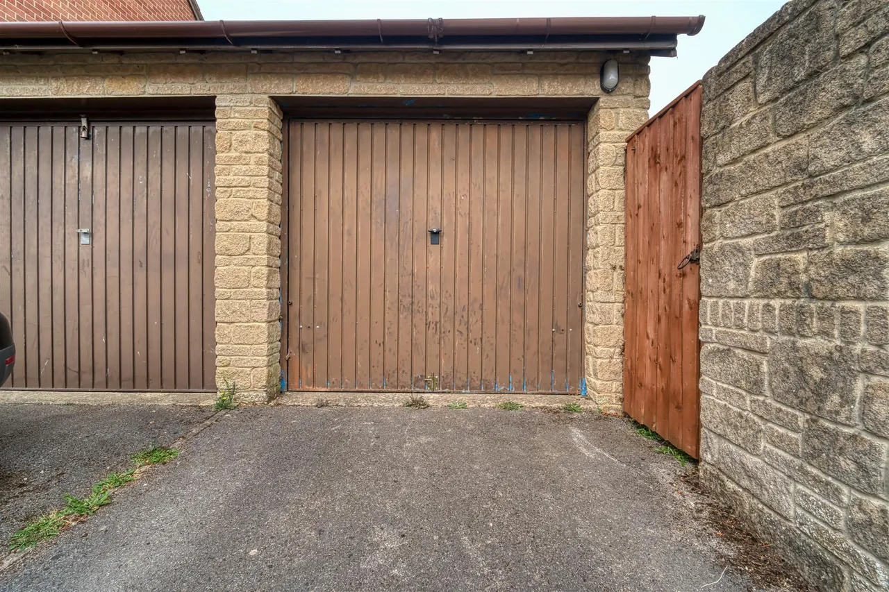 Honeymead Lane, Sturminster Newton, photo 8
