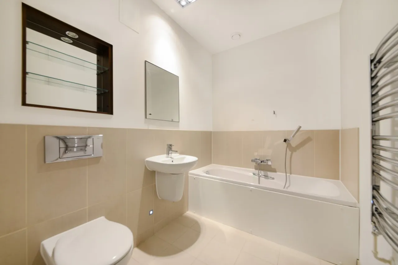 Bridges Court Road, London, SW11, photo 7