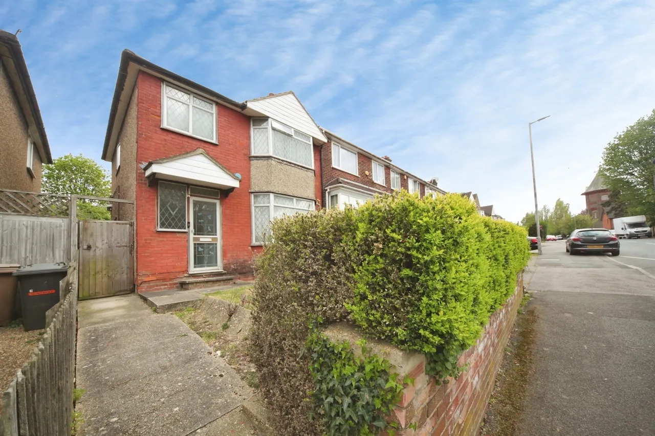 3 bed house for sale, Hart Lane, Luton, LU2