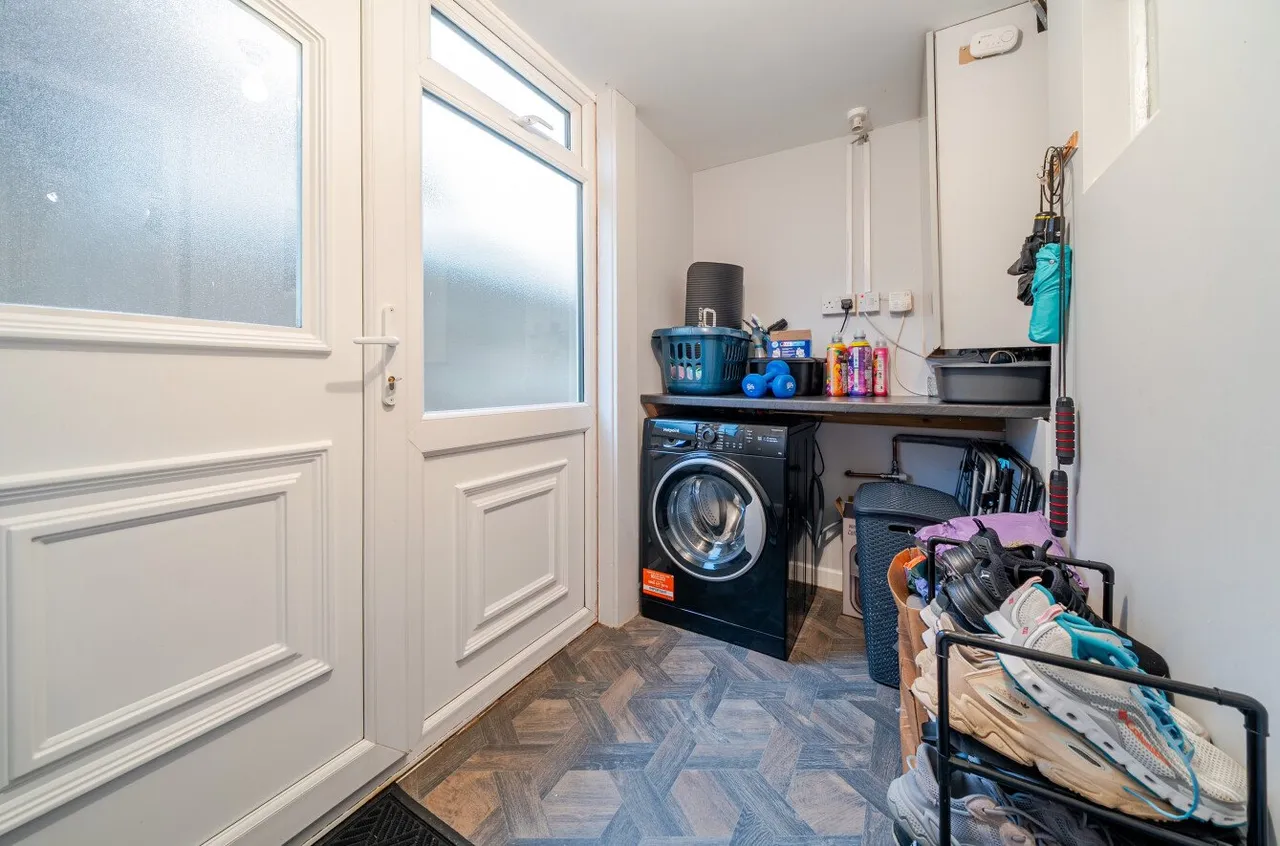 Chaucer Avenue, Pudsey, LS28, photo 8