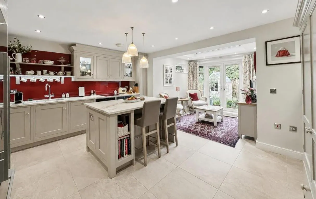 4 bed house to rent, Stonehill Road, London, SW14