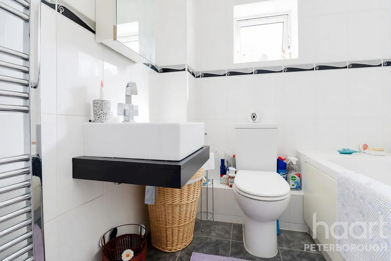 Jasmine Court, Peterborough, PE2, photo 12