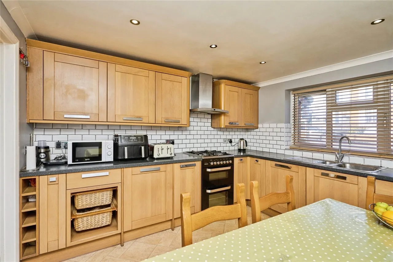 Pitt Street, Ryde, PO33, photo 5