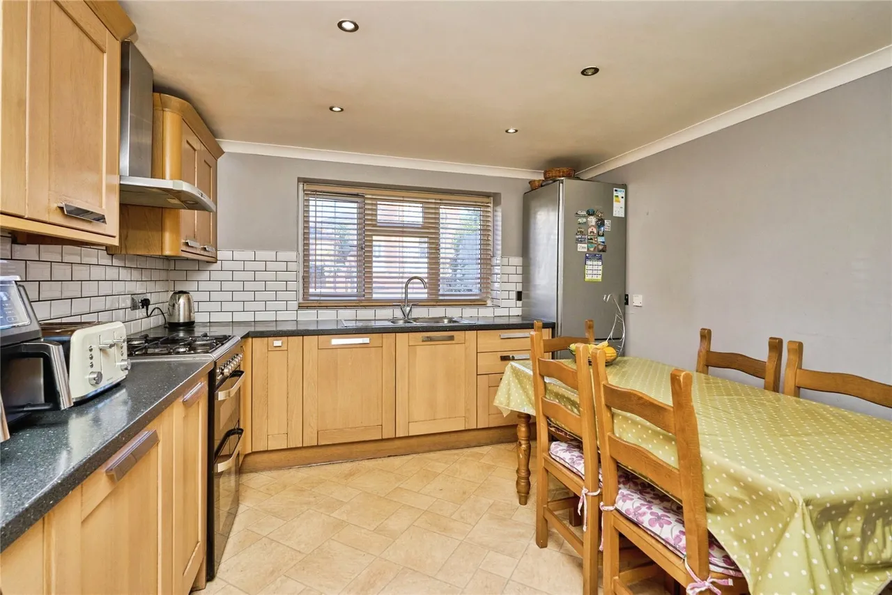 Pitt Street, Ryde, PO33, photo 4
