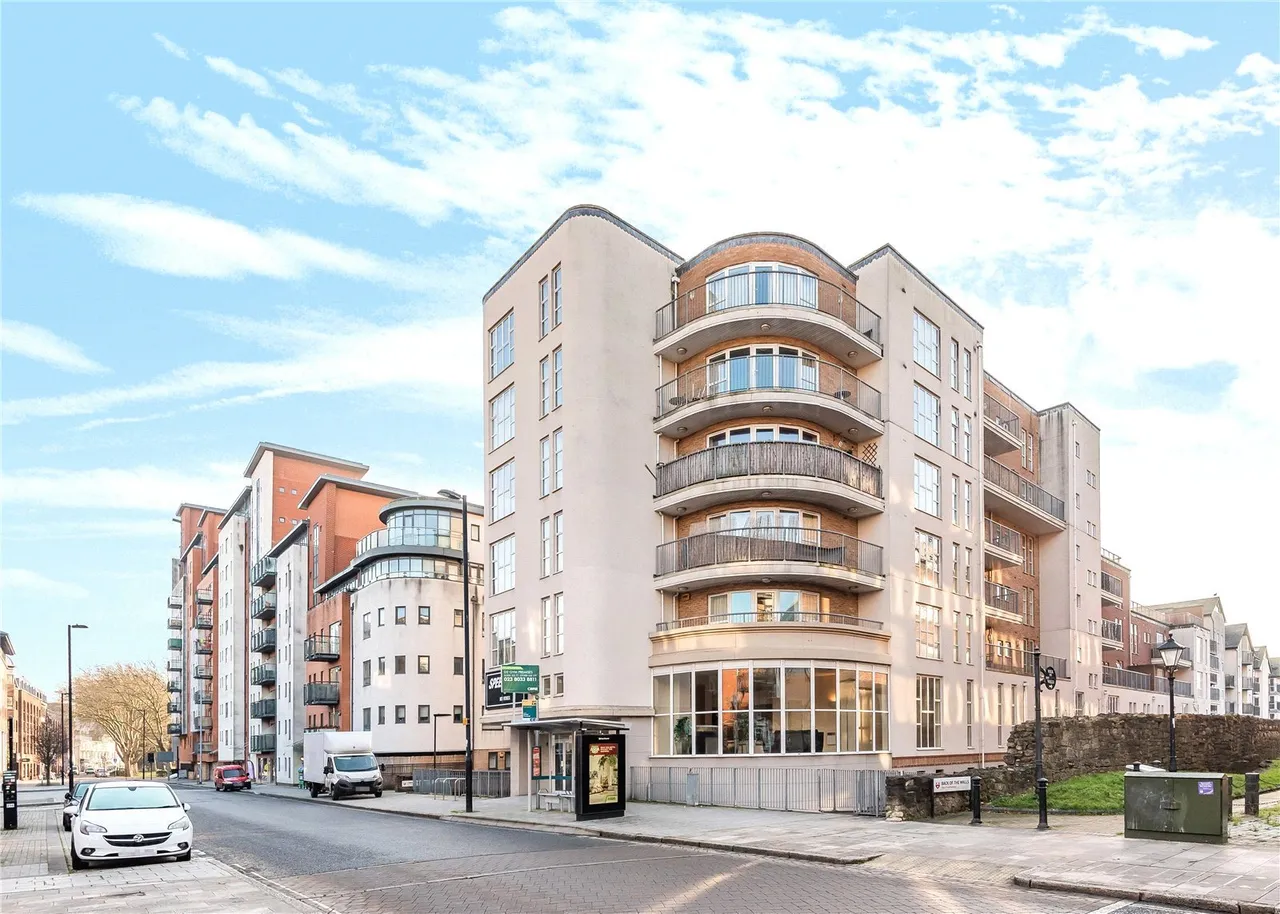 2 bed flat for sale, Lower Canal Walk, Southampton, SO14