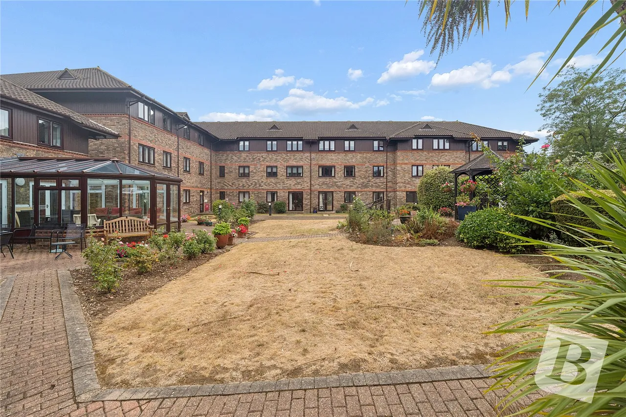 Waldegrave Gardens, Upminster, RM14, photo 7