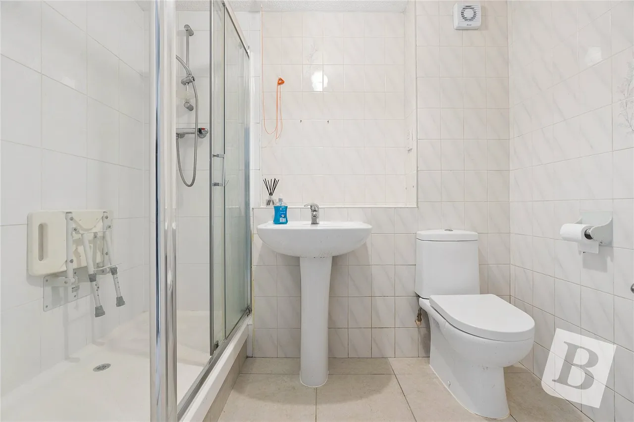 Waldegrave Gardens, Upminster, RM14, photo 5