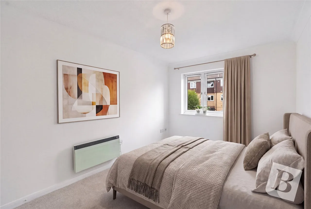 Waldegrave Gardens, Upminster, RM14, photo 3