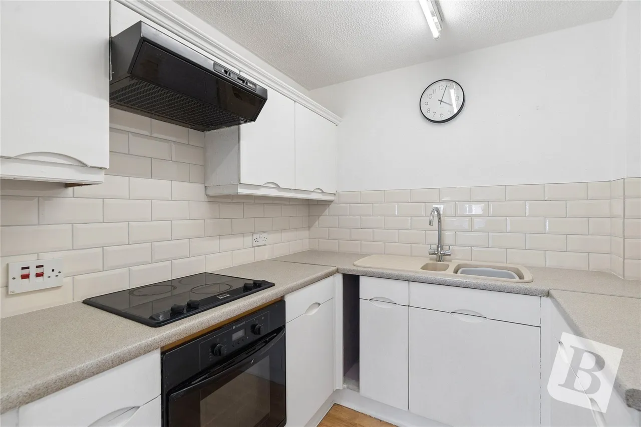 Waldegrave Gardens, Upminster, RM14, photo 6