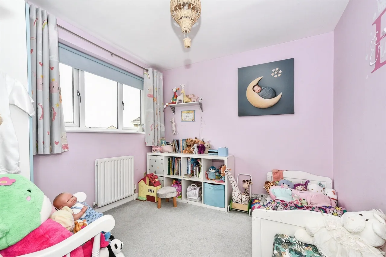 Harrow Close, Swindon, photo 8